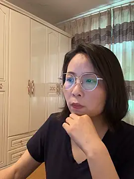 Snapshot of lisha521 chatting on 3, 6, 2026 lisha521 online show from 3, 6, 2026