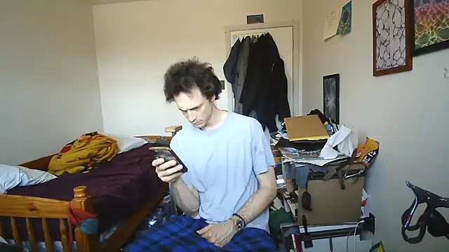 Snapshot of JohnnyMoves chatting on 18, 5, 2026 JohnnyMoves online show from 18, 5, 2026