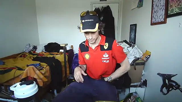 Snapshot of JohnnyMoves chatting on 22, 5, 2026 JohnnyMoves online show from 22, 5, 2026