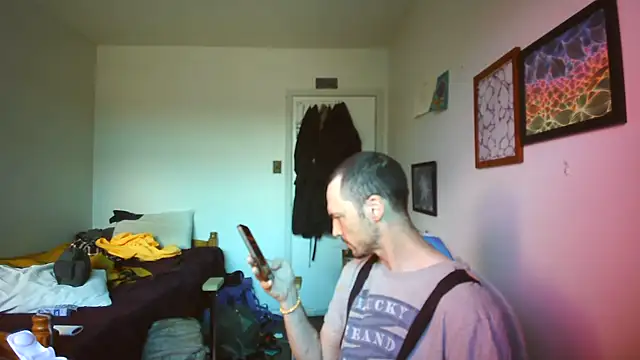 Snapshot of JohnnyMoves chatting on 25, 6, 2026 JohnnyMoves online show from 25, 6, 2026
