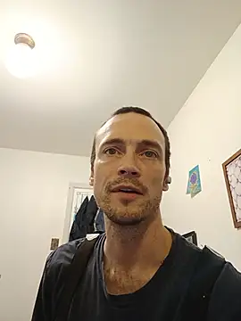 Snapshot of JohnnyMoves chatting on 18, 7, 2026 JohnnyMoves online show from 18, 7, 2026