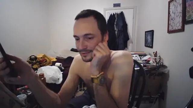Snapshot of JohnnyMoves chatting on 23, 7, 2026 JohnnyMoves online show from 23, 7, 2026