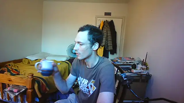 Snapshot of JohnnyMoves chatting on 8, 8, 2026 JohnnyMoves online show from 8, 8, 2026