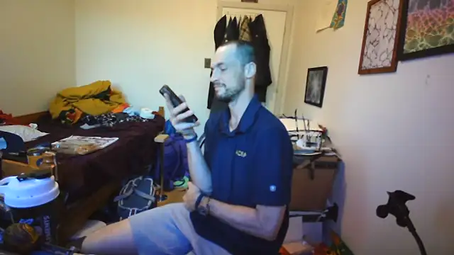 Snapshot of JohnnyMoves chatting on 11, 6, 2026 JohnnyMoves online show from 11, 6, 2026