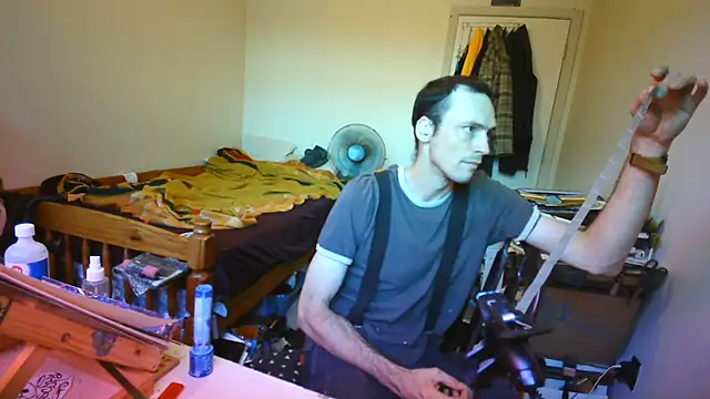 Snapshot of JohnnyMoves chatting on 7, 8, 2026 JohnnyMoves online show from 7, 8, 2026