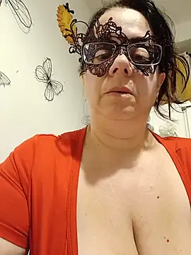 Snapshot of CasalingaEccitata chatting on 5, 7, 2026 CasalingaEccitata online show from 5, 7, 2026