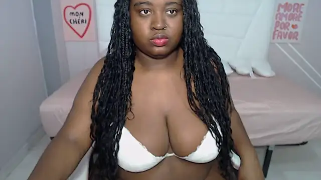 curvyblackwoman online show from 20, 5, 2026