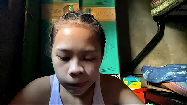 Snapshot of VenaLuedi chatting on 24, 5, 2026 VenaLuedi online show from 24, 5, 2026