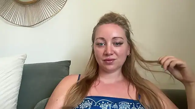 Snapshot of arielsweetieee chatting on 27, 6, 2026 arielsweetieee online show from 27, 6, 2026