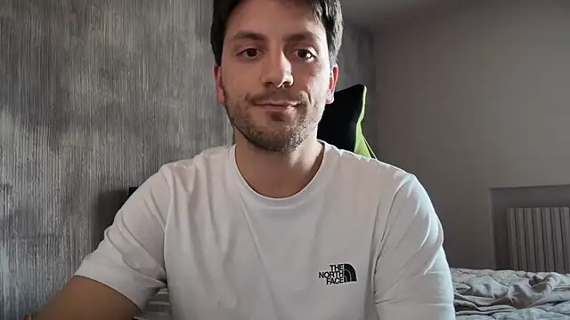 italianass94 online show from 16, 4, 2026