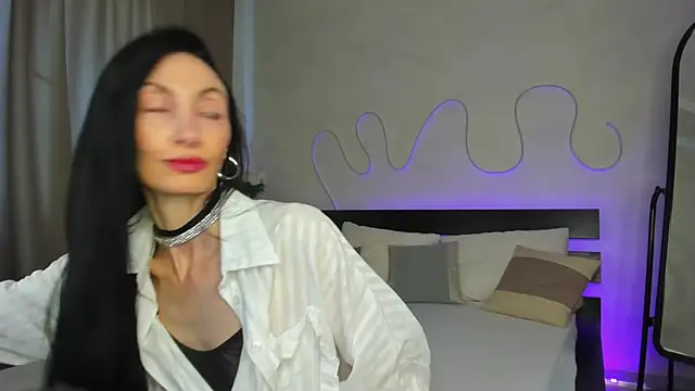 Avrora Mars online show from 2, 5, 2026