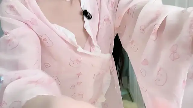 Snapshot of XiaoMei-iiiiii chatting on 26, 5, 2026 XiaoMei-iiiiii online show from 26, 5, 2026