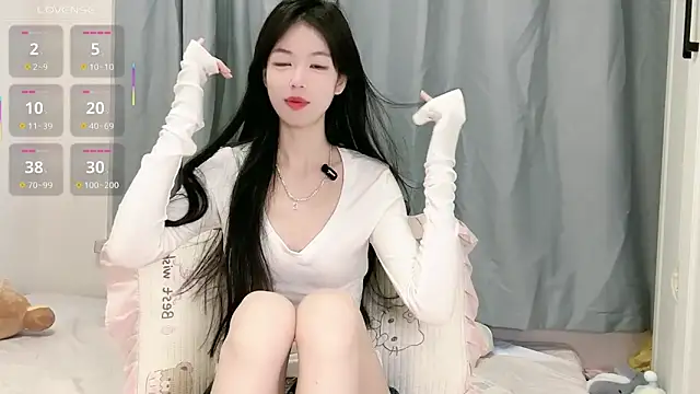 Snapshot of XiaoMei-iiiiii chatting on 6, 5, 2026 XiaoMei-iiiiii online show from 6, 5, 2026
