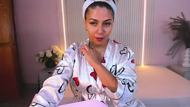 LucyWild8 online show from 12, 5, 2026