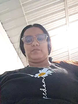 Snapshot of Samanta-42 chatting on 5, 7, 2026 Samanta-42 online show from 5, 7, 2026