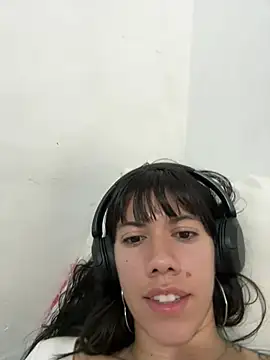 Snapshot of drea-an chatting on 16, 4, 2026 drea-an online show from 16, 4, 2026