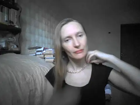 Snapshot of LunaBelle8 chatting on 3, 6, 2026 LunaBelle8 online show from 3, 6, 2026