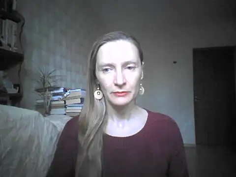 Snapshot of LunaBelle8 chatting on 13, 5, 2026 LunaBelle8 online show from 13, 5, 2026
