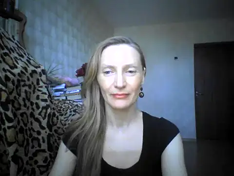 Snapshot of LunaBelle8 chatting on 24, 4, 2026 LunaBelle8 online show from 24, 4, 2026