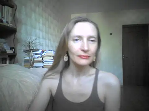 Snapshot of LunaBelle8 chatting on 16, 5, 2026 LunaBelle8 online show from 16, 5, 2026