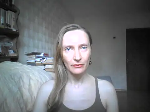 Snapshot of LunaBelle8 chatting on 6, 6, 2026 LunaBelle8 online show from 6, 6, 2026