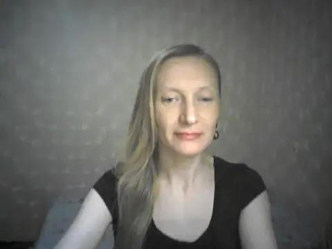 Snapshot of LunaBelle8 chatting on 3, 5, 2026 LunaBelle8 online show from 3, 5, 2026