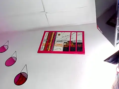 luisahotsx online show from 19, 4, 2026