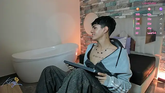Snapshot of Damian_tay chatting on 11, 5, 2026 Damian tay online show from 11, 5, 2026