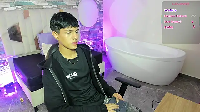 Snapshot of Damian_tay chatting on 9, 5, 2026 Damian tay online show from 9, 5, 2026