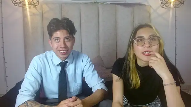 mrandmrsvixencs online show from 17, 4, 2026