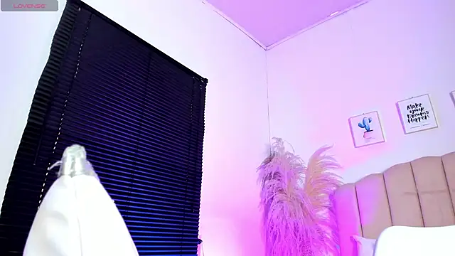 Snapshot of manuboobss chatting on 3, 6, 2026 manuboobss online show from 3, 6, 2026