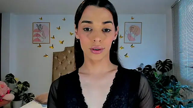 bella grego online show from 8, 7, 2026