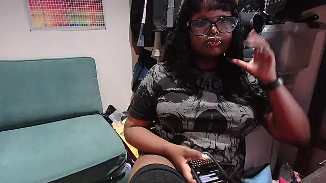 metalpetitepixiee online show from 21, 4, 2026