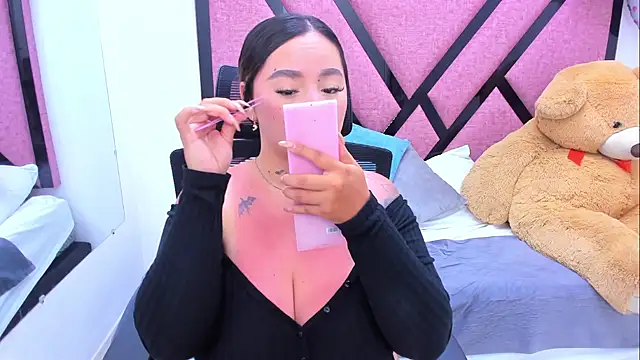Snapshot of MiaaCastroo chatting on 19, 5, 2026 MiaaCastroo online show from 19, 5, 2026
