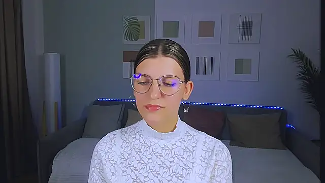 Snapshot of AnnaThorne chatting on 29, 5, 2026 AnnaThorne online show from 29, 5, 2026