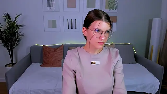 Snapshot of AnnaThorne chatting on 24, 4, 2026 AnnaThorne online show from 24, 4, 2026