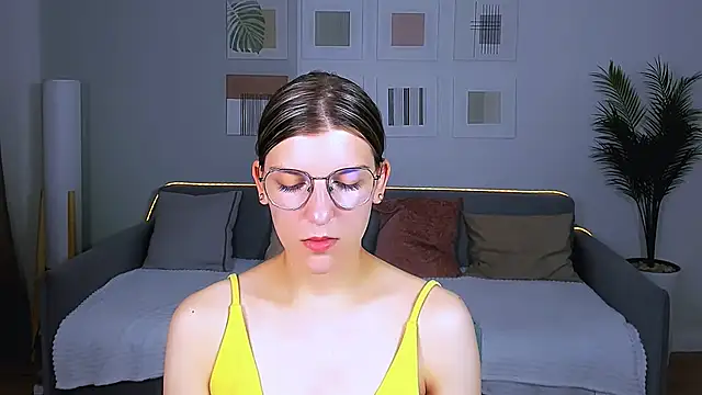 Snapshot of AnnaThorne chatting on 3, 6, 2026 AnnaThorne online show from 3, 6, 2026