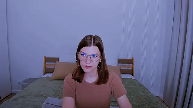 Snapshot of AnnaThorne chatting on 4, 5, 2026 AnnaThorne online show from 4, 5, 2026