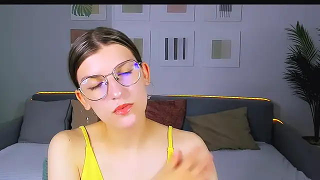 Snapshot of AnnaThorne chatting on 1, 6, 2026 AnnaThorne online show from 1, 6, 2026