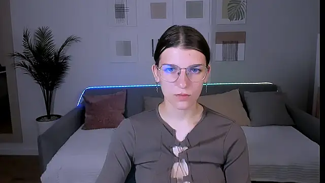 Snapshot of AnnaThorne chatting on 16, 5, 2026 AnnaThorne online show from 16, 5, 2026