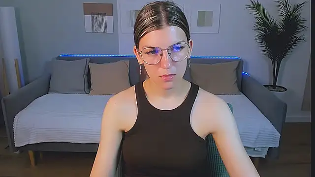 Snapshot of AnnaThorne chatting on 25, 5, 2026 AnnaThorne online show from 25, 5, 2026
