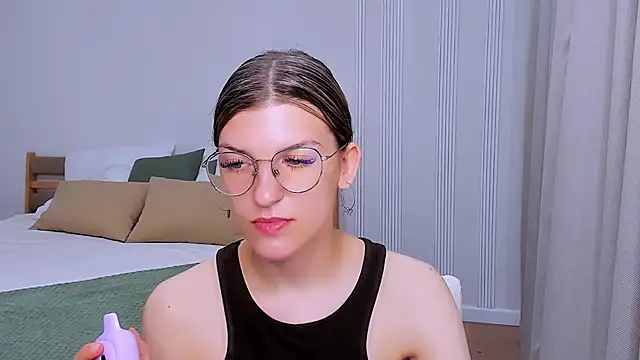 Snapshot of AnnaThorne chatting on 23, 5, 2026 AnnaThorne online show from 23, 5, 2026