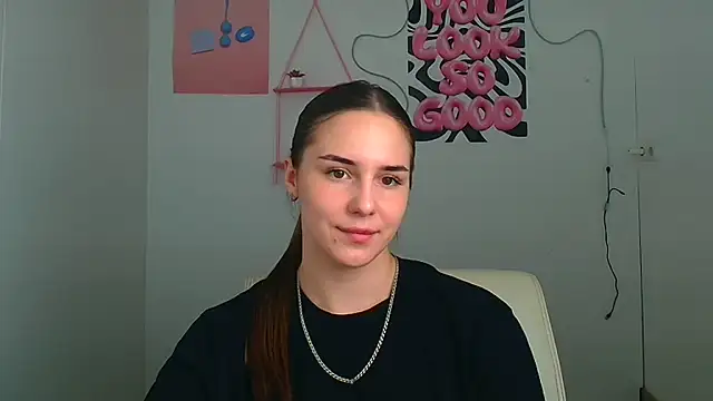 Snapshot of Kyara_ra chatting on 18, 6, 2026 Kyara ra online show from 18, 6, 2026