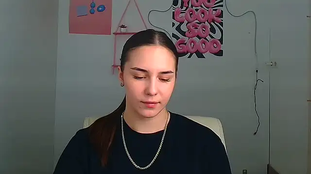 Snapshot of Kyara_ra chatting on 18, 6, 2026 Kyara ra online show from 18, 6, 2026