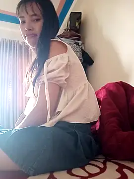 LucyBri01 online show from 19, 4, 2026