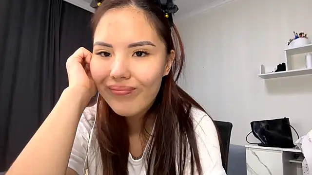 lullivi online show from 20, 4, 2026