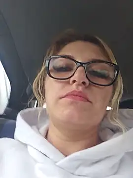 Snapshot of I_amBianca chatting on 13, 5, 2026 I amBianca online show from 13, 5, 2026