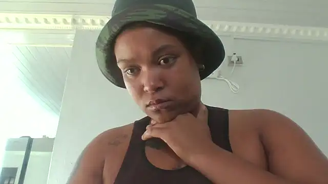 Snapshot of SativaXXX1 chatting on 8, 5, 2026 SativaXXX1 online show from 8, 5, 2026