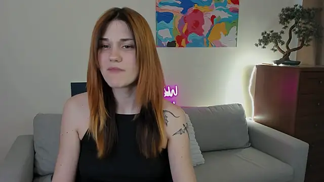 Snapshot of elani_lune chatting on 17, 5, 2026 elani lune online show from 17, 5, 2026
