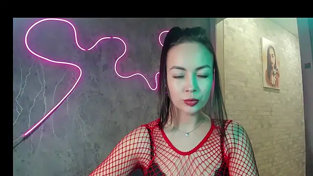 alinagueen online show from 17, 4, 2026